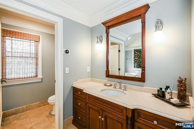 506 Julie Court, Wyckoff, NJ 07481