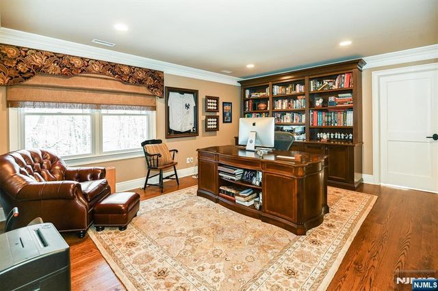 506 Julie Court, Wyckoff, NJ 07481