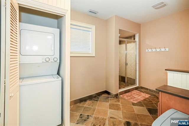 506 Julie Court, Wyckoff, NJ 07481