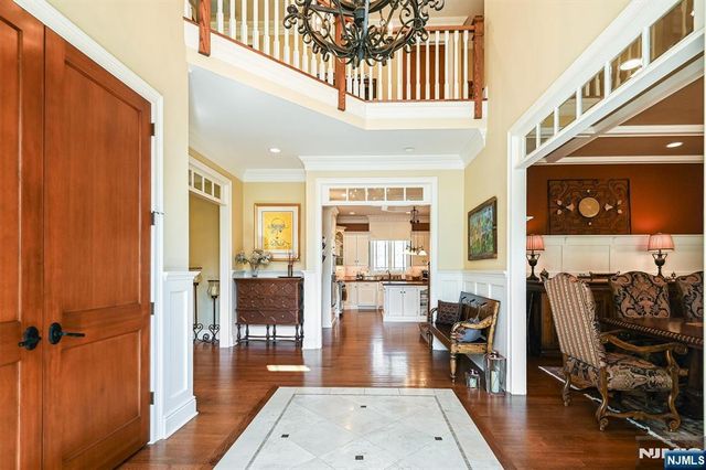 506 Julie Court, Wyckoff, NJ 07481