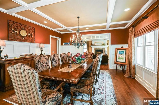 506 Julie Court, Wyckoff, NJ 07481