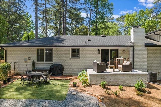 5020 Mountclaire Road, Smoke Rise, GA 30087