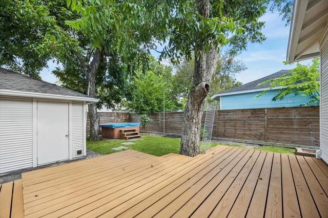 1016 Louise Street, Houston, TX 77009