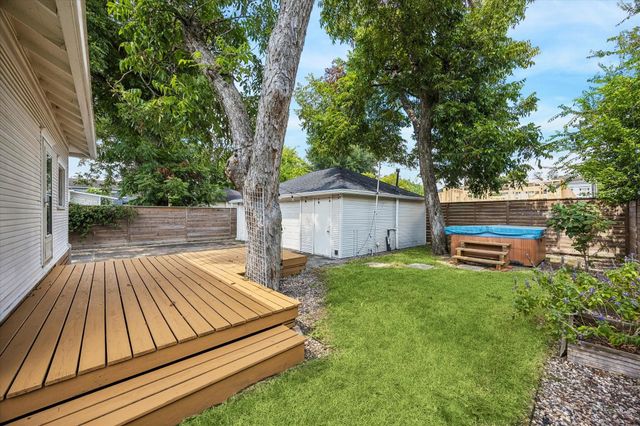 1016 Louise Street, Houston, TX 77009
