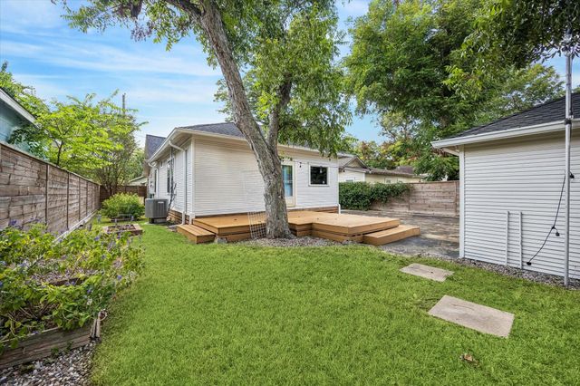 1016 Louise Street, Houston, TX 77009