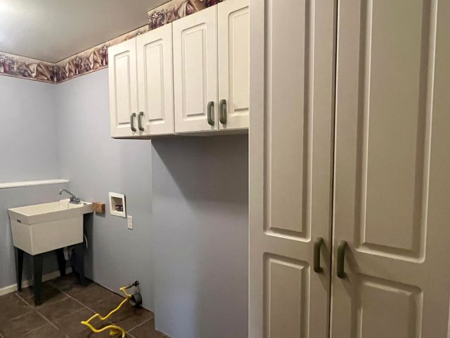 1159 S Delaware, Hobart, IN 46342