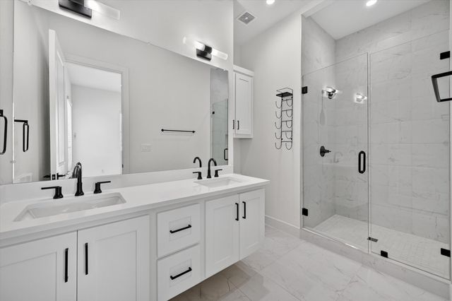 131 Thornton Street, Arlington, TX 76013