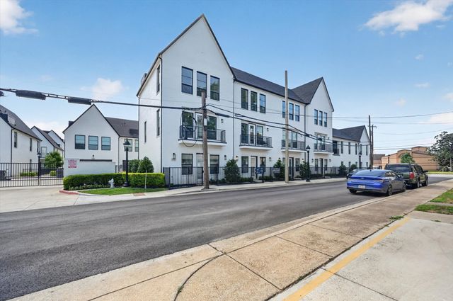 131 Thornton Street, Arlington, TX 76013