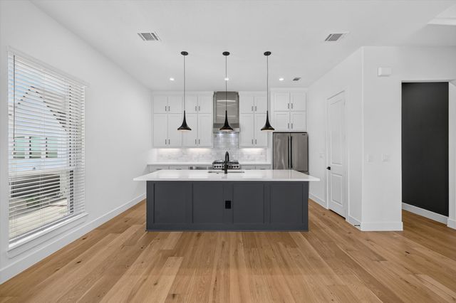 131 Thornton Street, Arlington, TX 76013