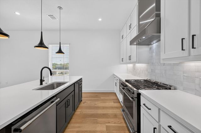 131 Thornton Street, Arlington, TX 76013