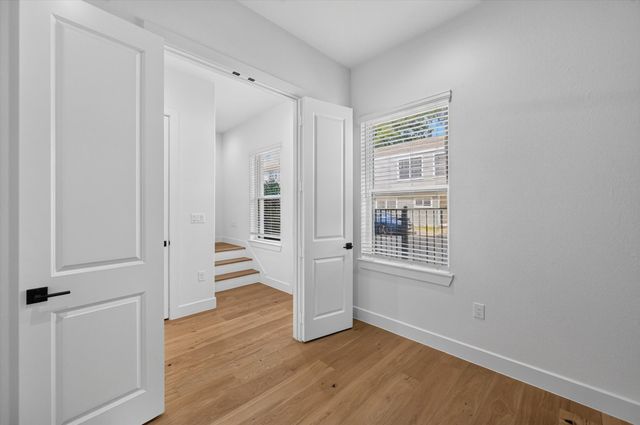 131 Thornton Street, Arlington, TX 76013