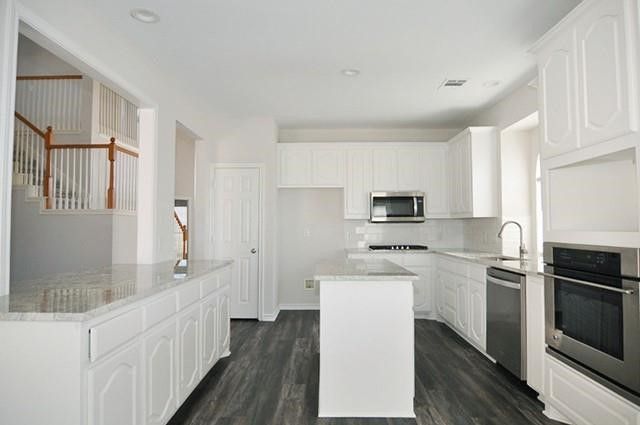 521 Mustang Ridge Drive, Murphy, TX 75094