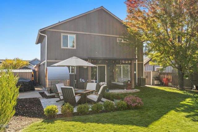 3060 NE Yellow Ribbon Drive, Bend, OR 97701