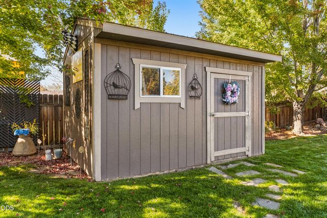 3060 NE Yellow Ribbon Drive, Bend, OR 97701