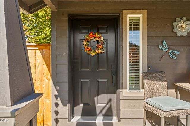 3060 NE Yellow Ribbon Drive, Bend, OR 97701