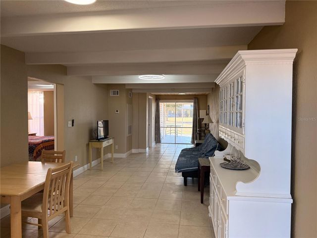 1605 CLUB CIRCLE 1605, Lakeshore, FL 33854