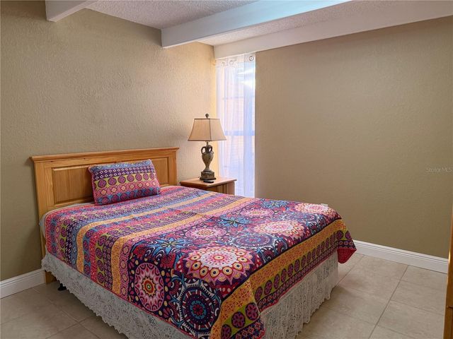 1605 CLUB CIRCLE 1605, Lakeshore, FL 33854