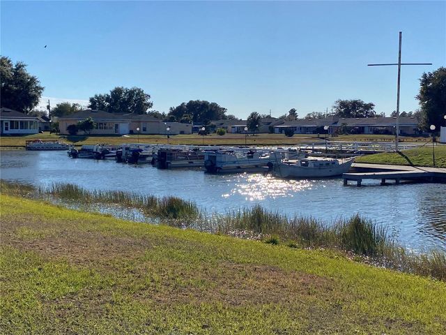 1605 CLUB CIRCLE 1605, Lakeshore, FL 33854