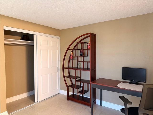 1605 CLUB CIRCLE 1605, Lakeshore, FL 33854