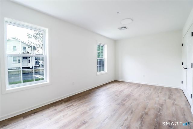 80 South Street 103, Bethel, CT 06801