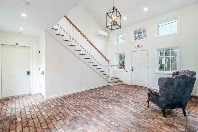 80 South Street 103, Bethel, CT 06801