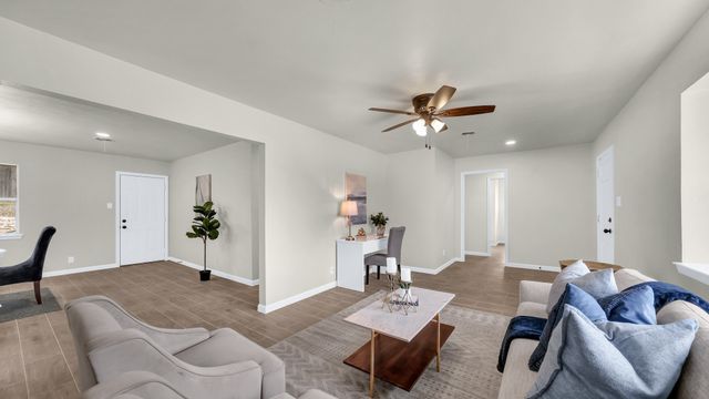 905 Pontiac Court, Arlington, TX 76013