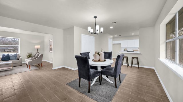 905 Pontiac Court, Arlington, TX 76013