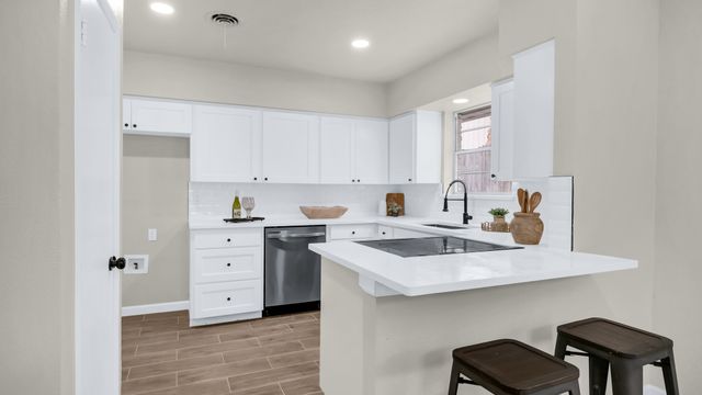 905 Pontiac Court, Arlington, TX 76013