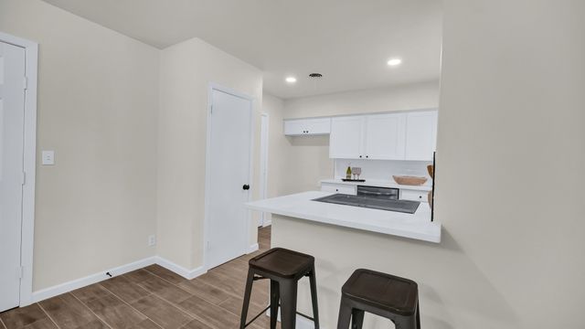 905 Pontiac Court, Arlington, TX 76013