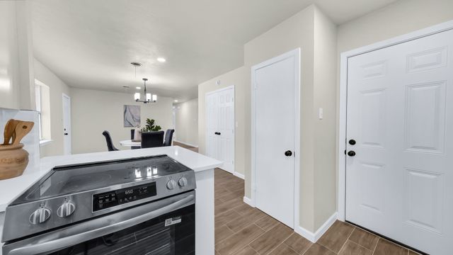 905 Pontiac Court, Arlington, TX 76013