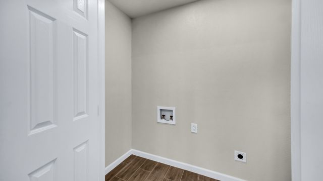 905 Pontiac Court, Arlington, TX 76013