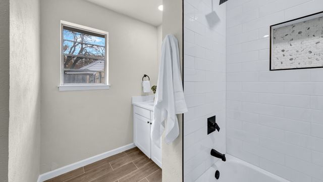 905 Pontiac Court, Arlington, TX 76013