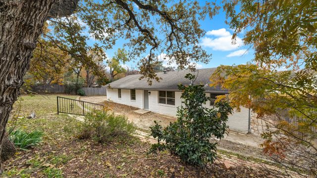 905 Pontiac Court, Arlington, TX 76013