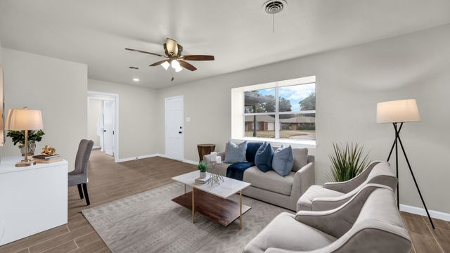 905 Pontiac Court, Arlington, TX 76013