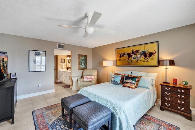 3100 NE 48th Street 617, Fort Lauderdale, FL 33308