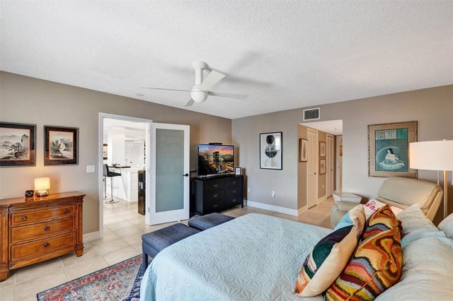 3100 NE 48th Street 617, Fort Lauderdale, FL 33308