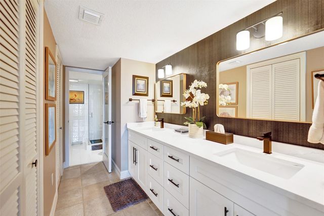 3100 NE 48th Street 617, Fort Lauderdale, FL 33308