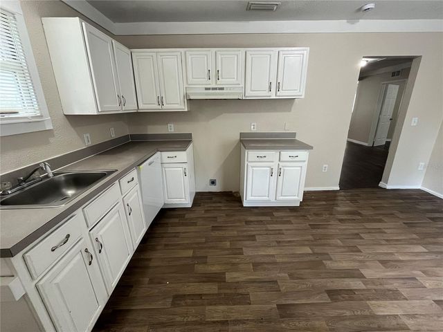 1103 NE 9TH AVENUE, Ocala, FL 34470
