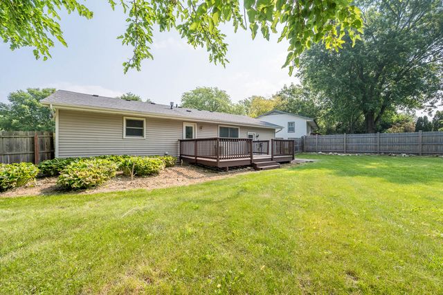 542 S 14th Street, St. Charles, IL 60174