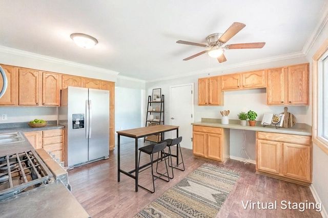 542 S 14th Street, St. Charles, IL 60174