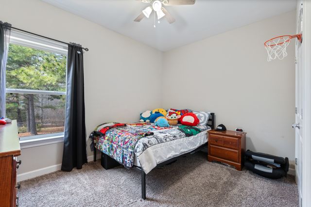 5702 Fox Haven Dr, Nunnelly, TN 37137