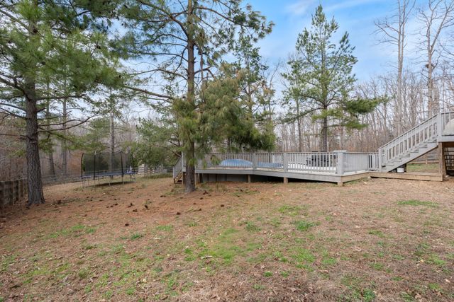 5702 Fox Haven Dr, Nunnelly, TN 37137