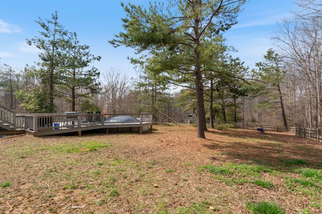 5702 Fox Haven Dr, Nunnelly, TN 37137