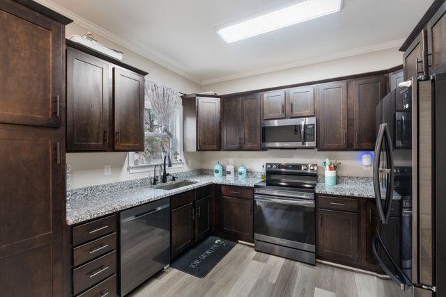 5702 Fox Haven Dr, Nunnelly, TN 37137