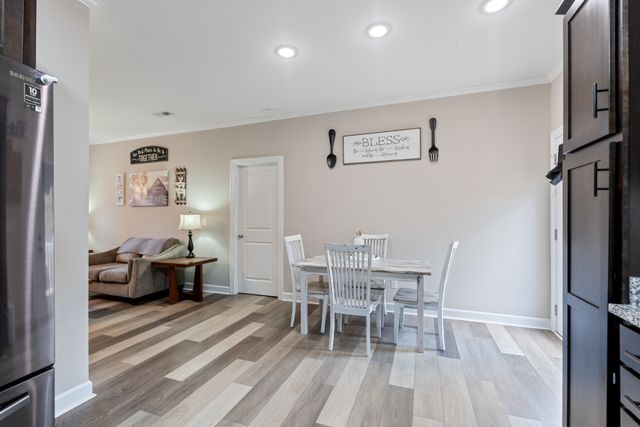 5702 Fox Haven Dr, Nunnelly, TN 37137