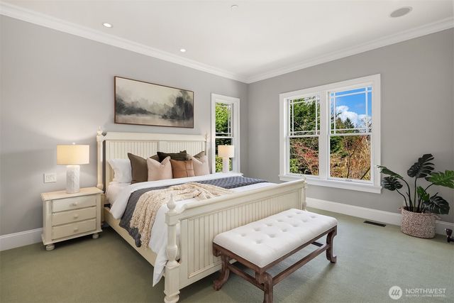 7020 92nd Avenue SE, Mercer Island, WA 98040