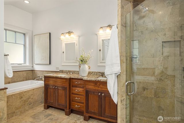 7020 92nd Avenue SE, Mercer Island, WA 98040