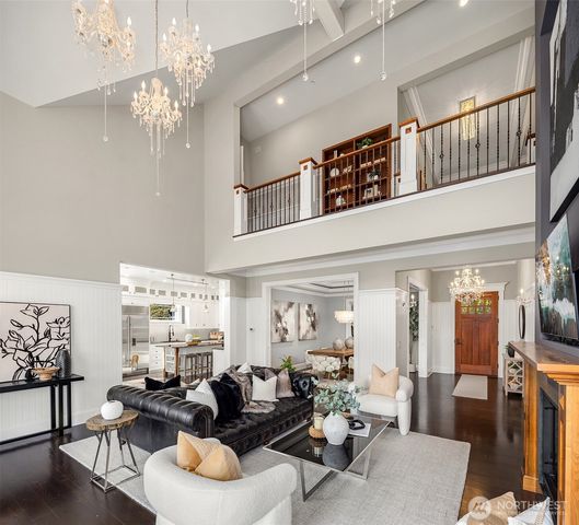 7020 92nd Avenue SE, Mercer Island, WA 98040