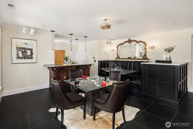 7020 92nd Avenue SE, Mercer Island, WA 98040