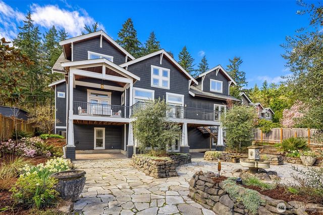 7020 92nd Avenue SE, Mercer Island, WA 98040